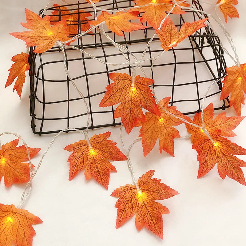 Christmas Maple Leaves LED String Lights, 2M 10-LED (USB Powered)